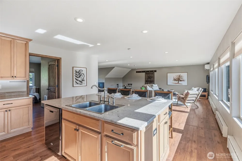 34602 NE 49th Place La Center, WA 98629
