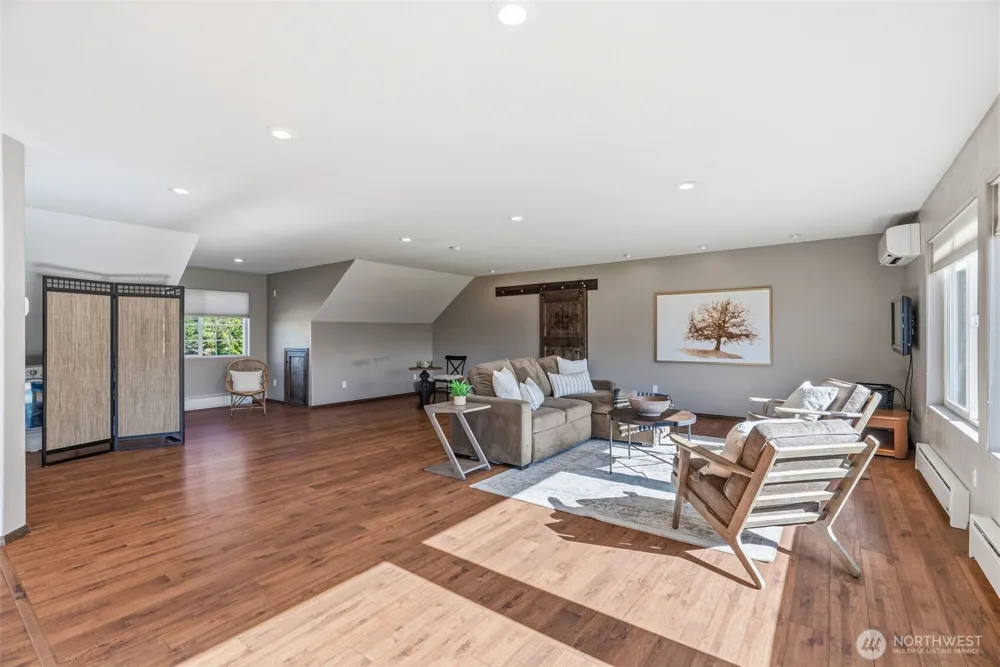 34602 NE 49th Place La Center, WA 98629
