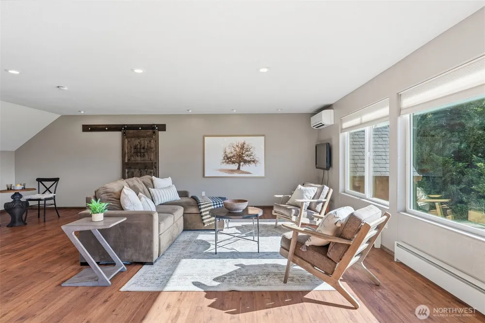 34602 NE 49th Place La Center, WA 98629