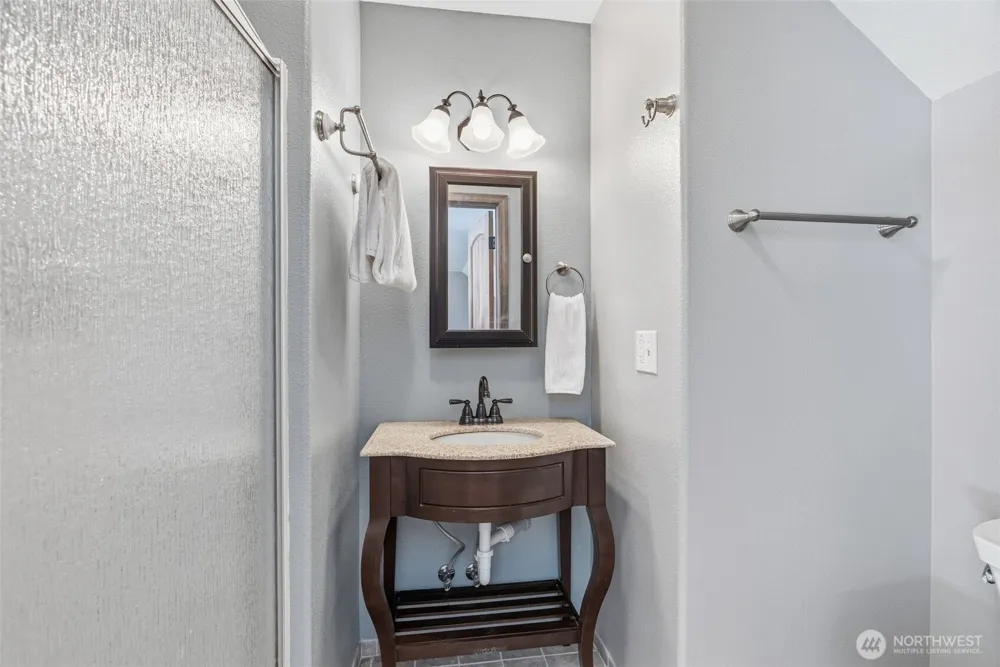 34602 NE 49th Place La Center, WA 98629