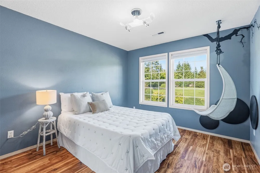 34602 NE 49th Place La Center, WA 98629