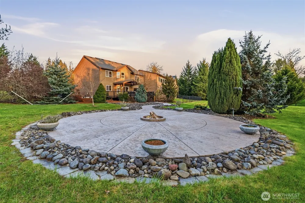 34602 NE 49th Place La Center, WA 98629