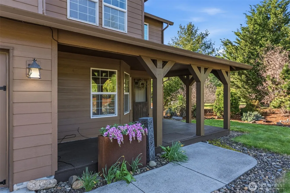 34602 NE 49th Place La Center, WA 98629