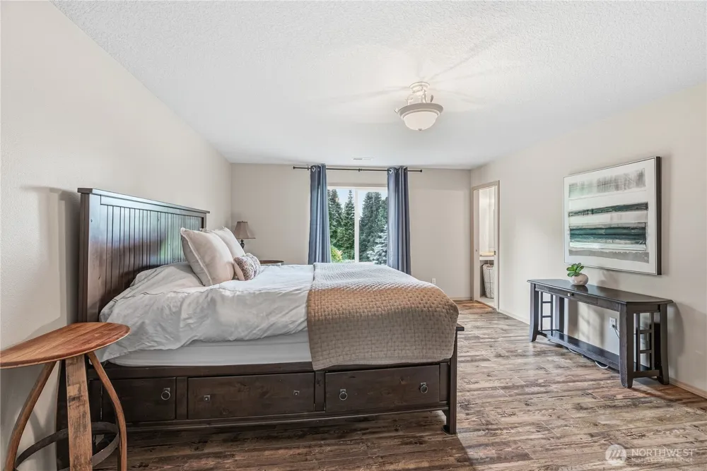 34602 NE 49th Place La Center, WA 98629