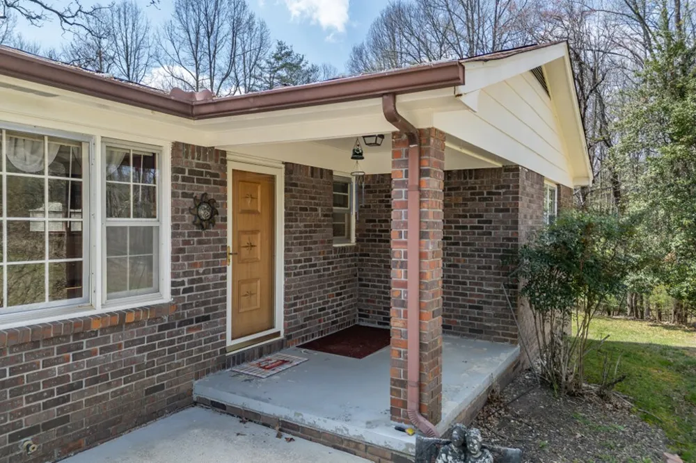 1266 Ford Road Warne, NC 28909