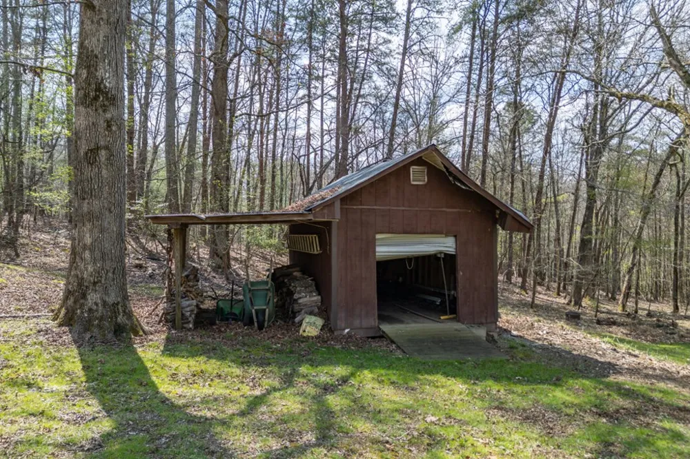 1266 Ford Road Warne, NC 28909