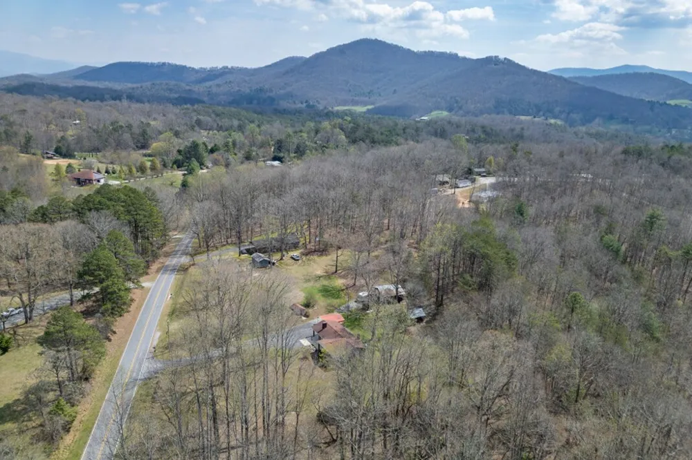 1266 Ford Road Warne, NC 28909
