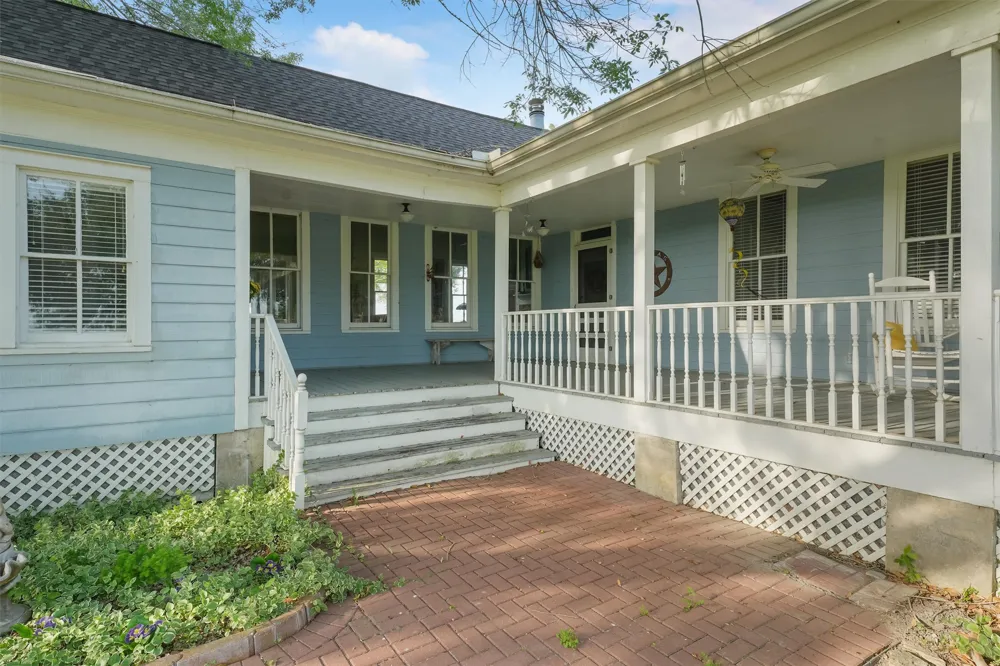 9058 Sam Houston Road Brenham, TX 77833