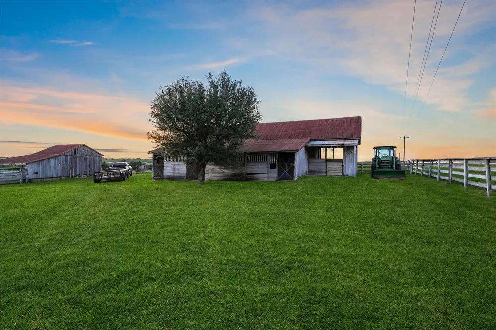 9058 Sam Houston Road Brenham, TX 77833