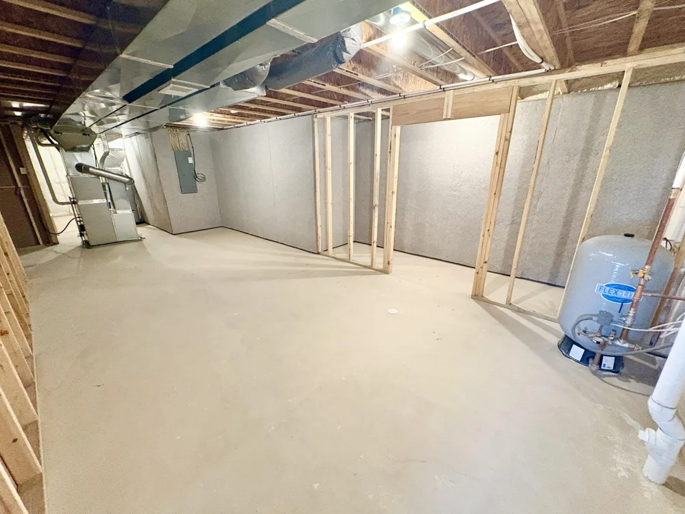 7070 Kettle Dale Avenue SE Caledonia Township, MI 49302