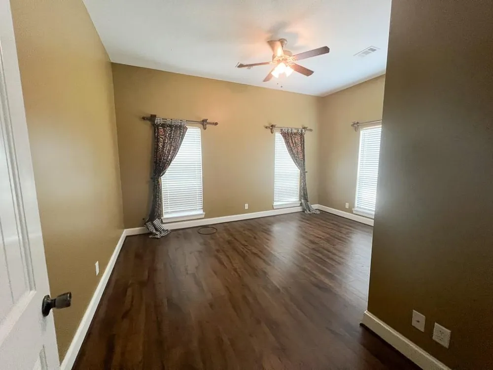9500 Mayfield - Main House Unit A Shiro, TX 77876