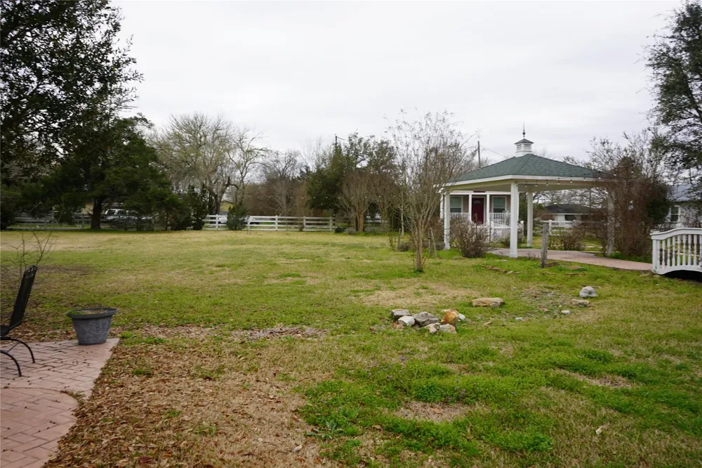 9500 Mayfield - Main House Unit A Shiro, TX 77876