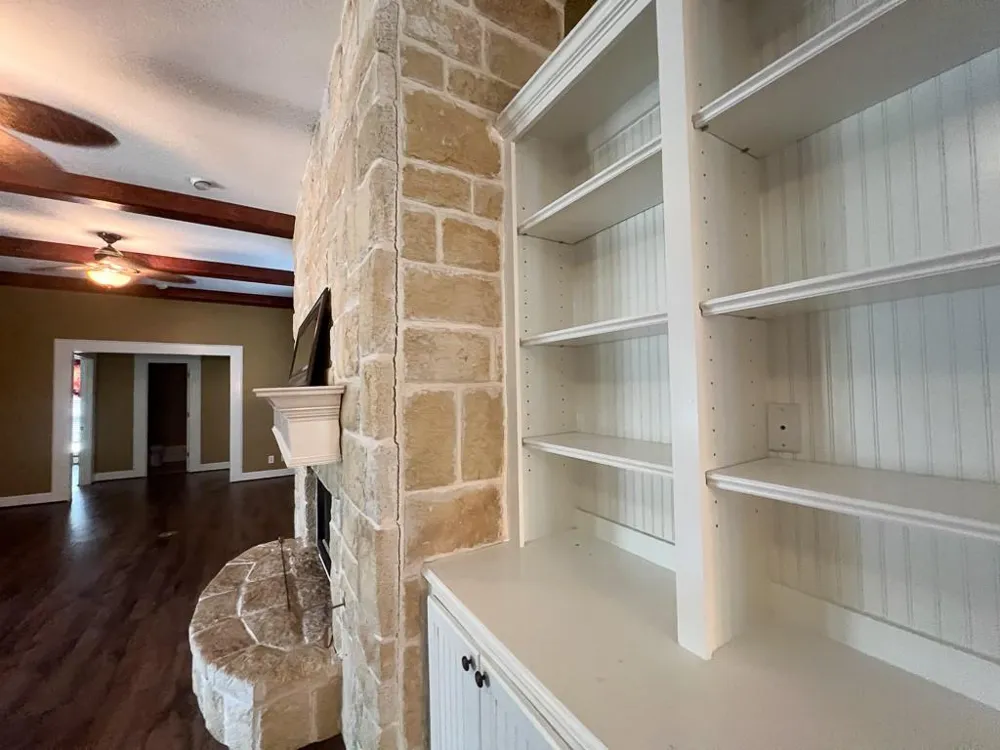 9500 Mayfield - Main House Unit A Shiro, TX 77876