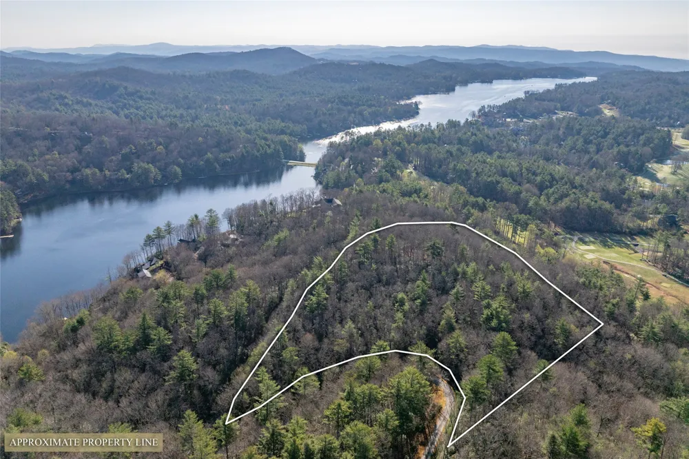 TRP 1 Cardinal Drive West Lake Toxaway, NC 28747
