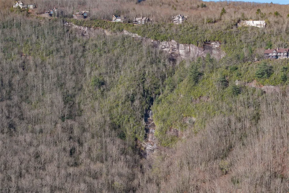 TRP 1 Cardinal Drive West Lake Toxaway, NC 28747