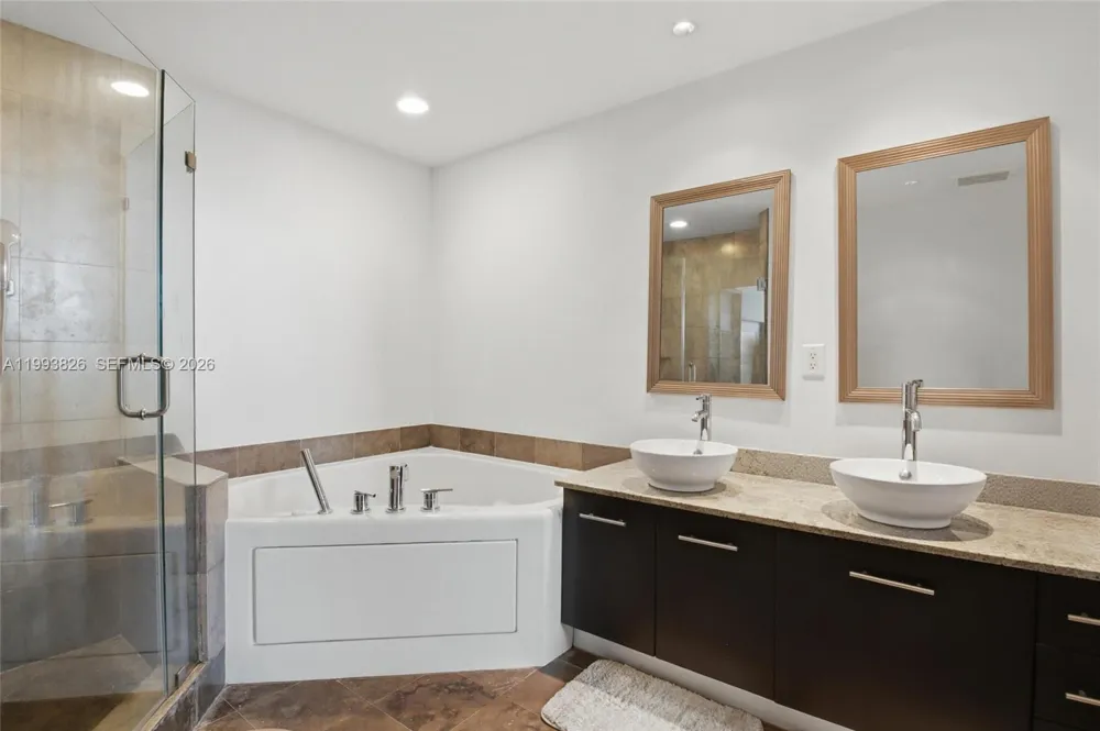 3029 NE 188th St #904 Aventura, FL 33180