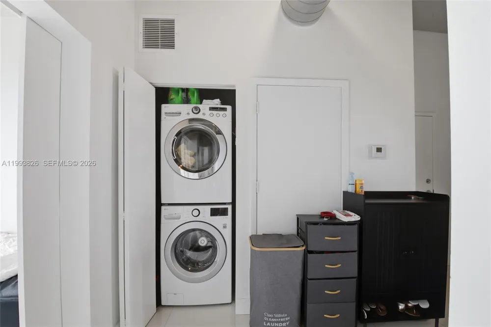 3029 NE 188th St #904 Aventura, FL 33180