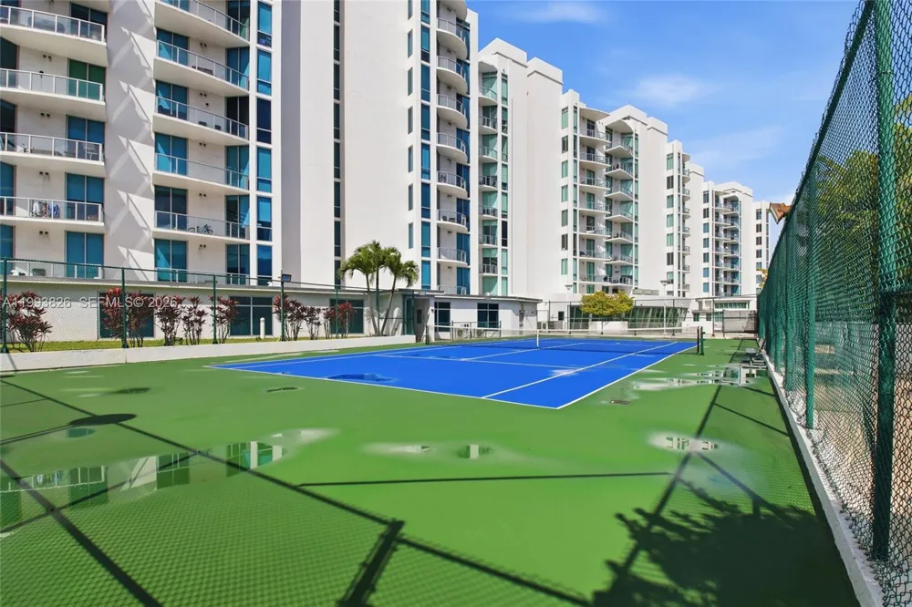 3029 NE 188th St #904 Aventura, FL 33180