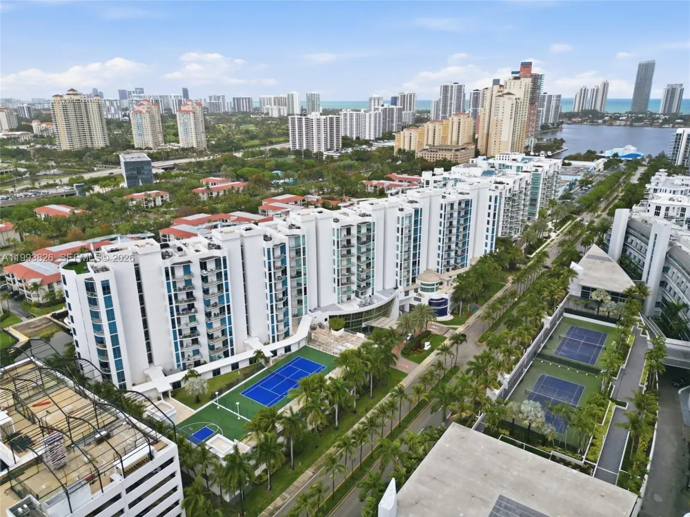 3029 NE 188th St #904 Aventura, FL 33180