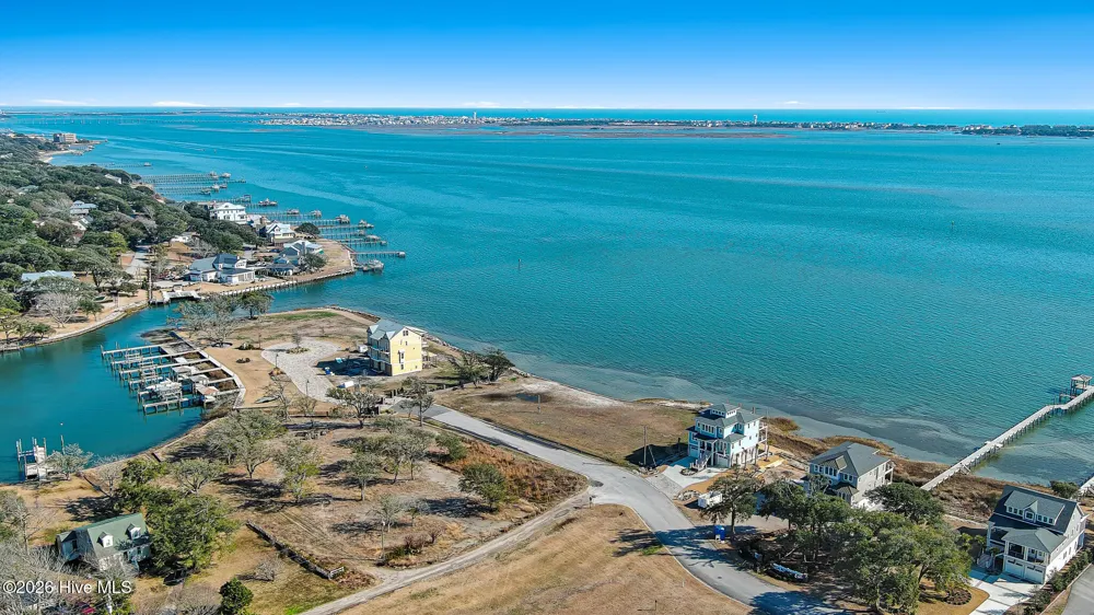 4729 S Shore Drive Morehead City, NC 28557