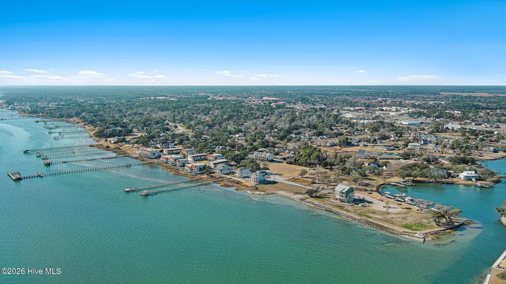 4729 S Shore Drive Morehead City, NC 28557