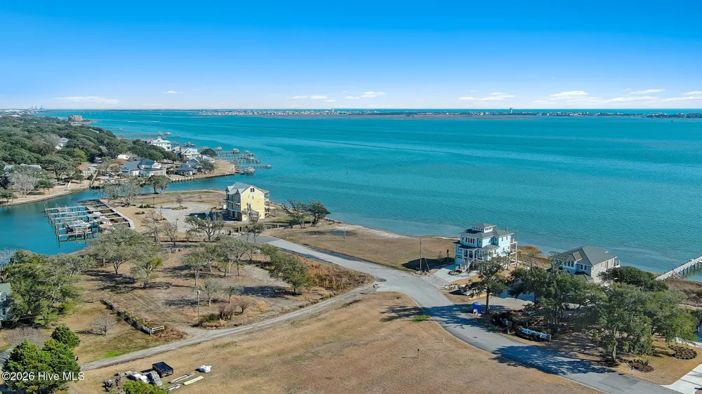 4729 S Shore Drive Morehead City, NC 28557