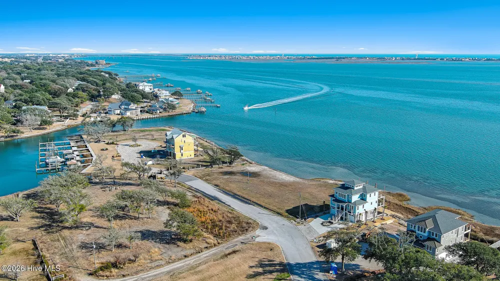 4729 S Shore Drive Morehead City, NC 28557