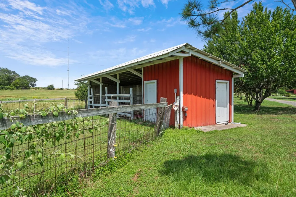 Sh 159 La Grange, TX 78945