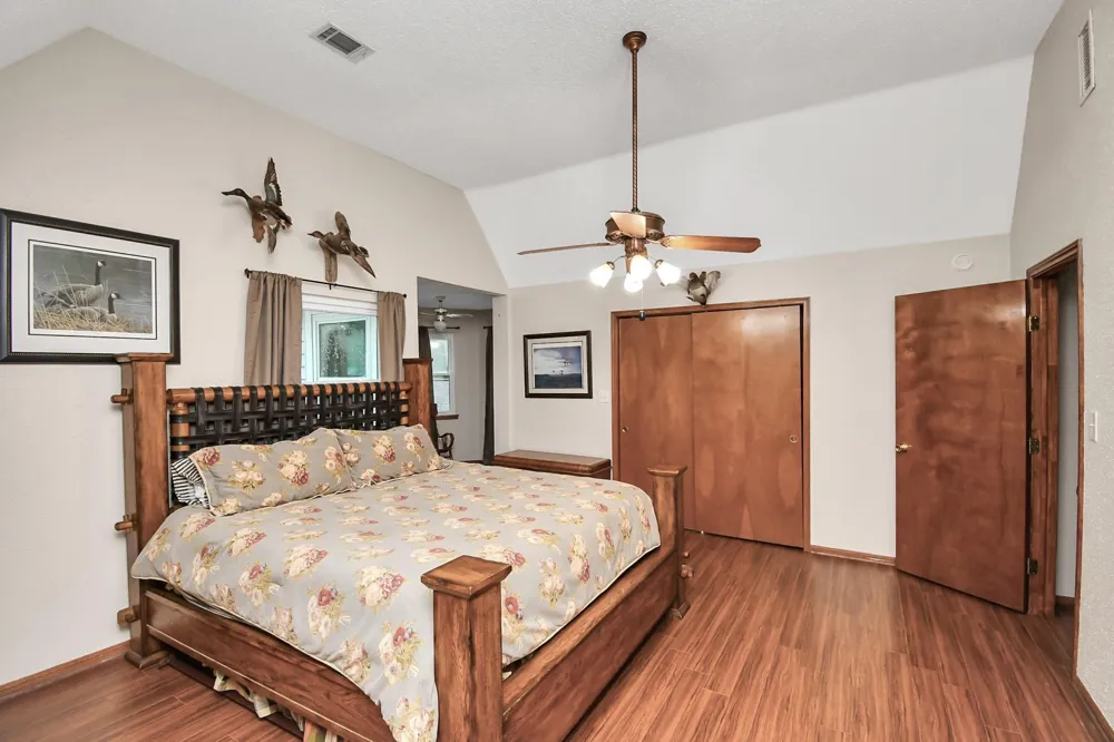 20202 Deer Run Road Damon, TX 77430