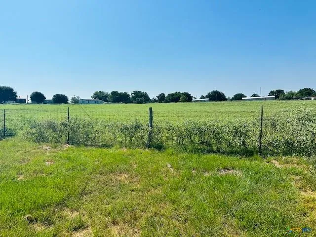 1212 Babylon Lane Schulenburg, TX 78956