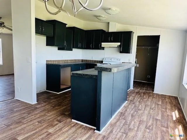 1212 Babylon Lane Schulenburg, TX 78956