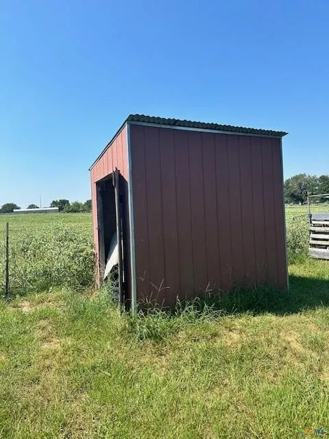1212 Babylon Lane Schulenburg, TX 78956