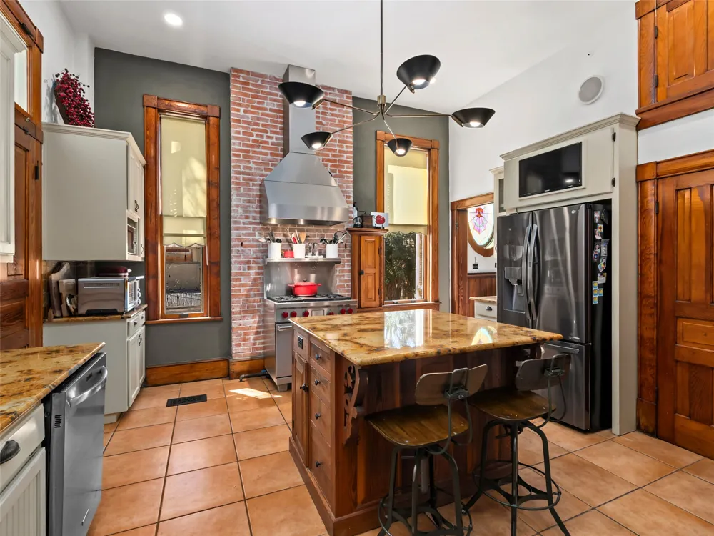372 Magazine Avenue New Braunfels, TX 78130