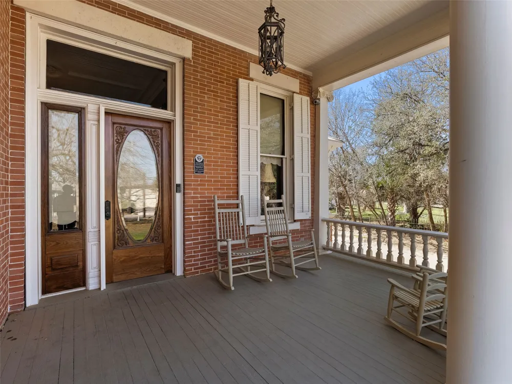 372 Magazine Avenue New Braunfels, TX 78130