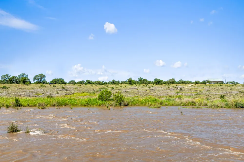 620 Rio Vista Road Johnson City, TX 78636