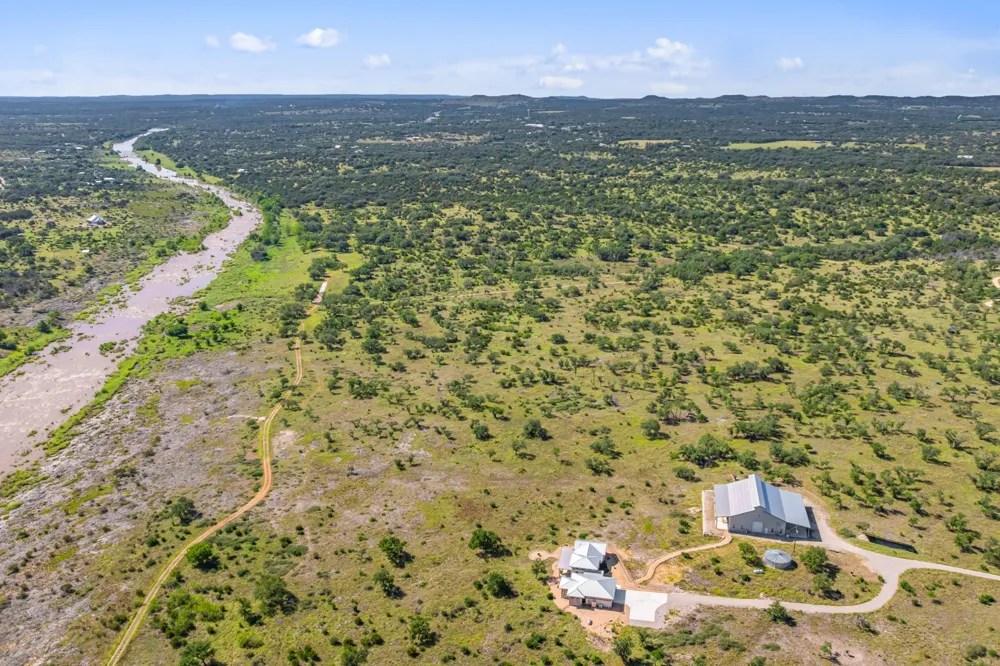 620 Rio Vista Road Johnson City, TX 78636