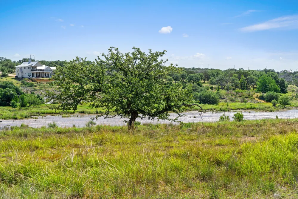 620 Rio Vista Road Johnson City, TX 78636