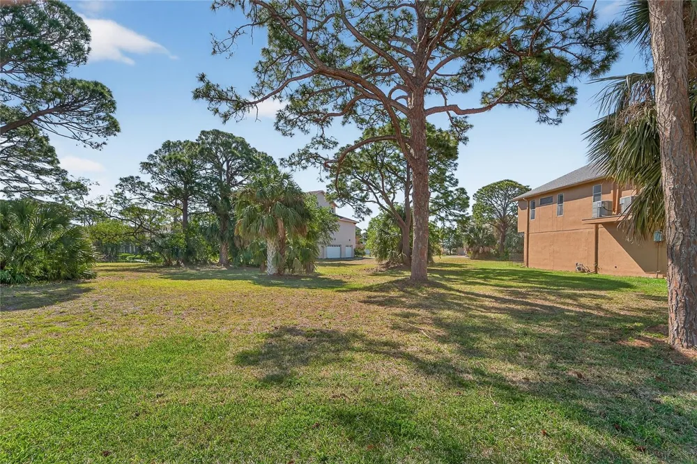 HARBOUR WATCH CIRCLE Tarpon Springs, FL 34689