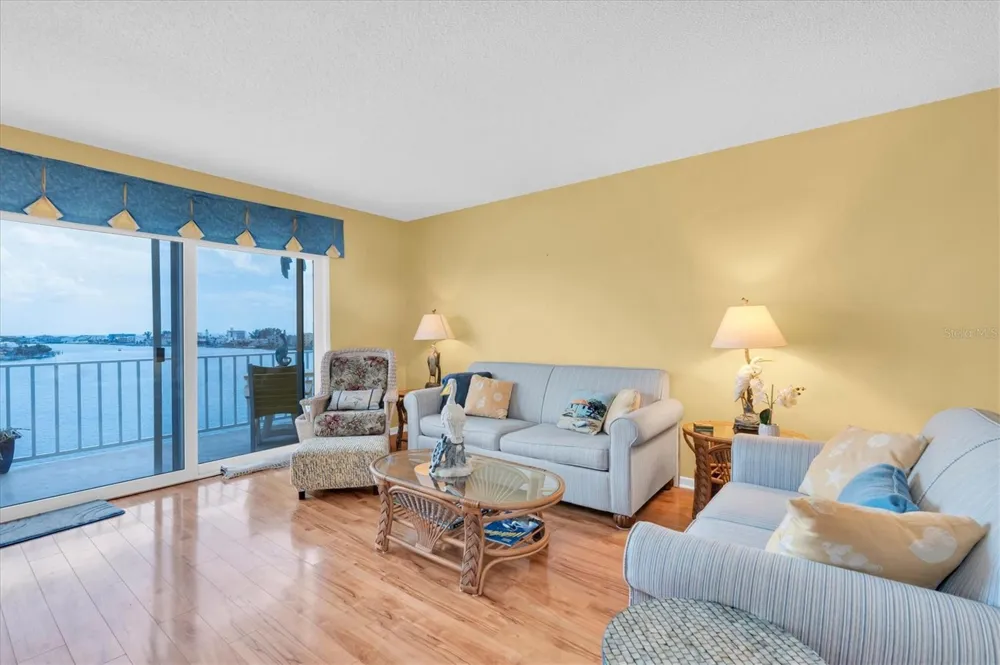 285 107TH AVENUE #701 Treasure Island, FL 33706