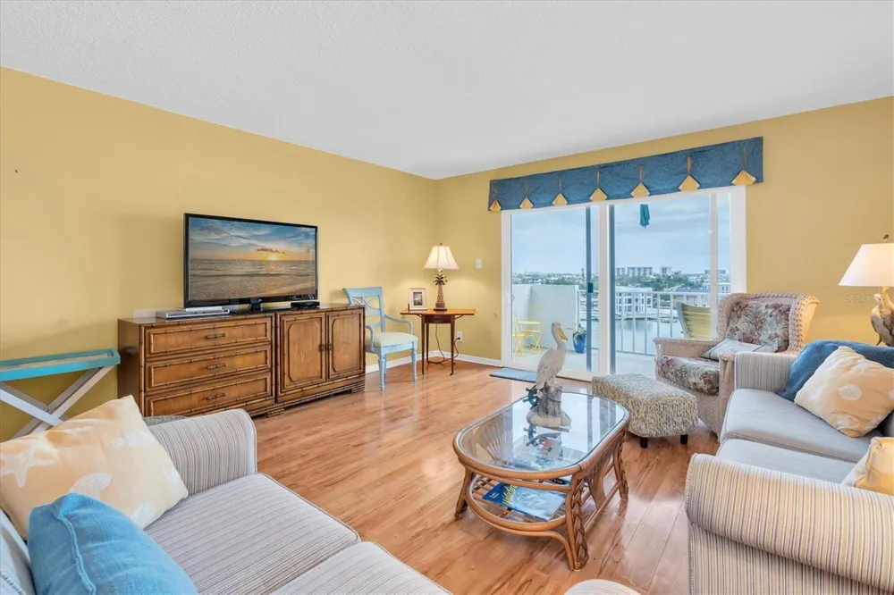 285 107TH AVENUE #701 Treasure Island, FL 33706