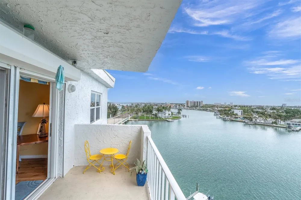 285 107TH AVENUE #701 Treasure Island, FL 33706