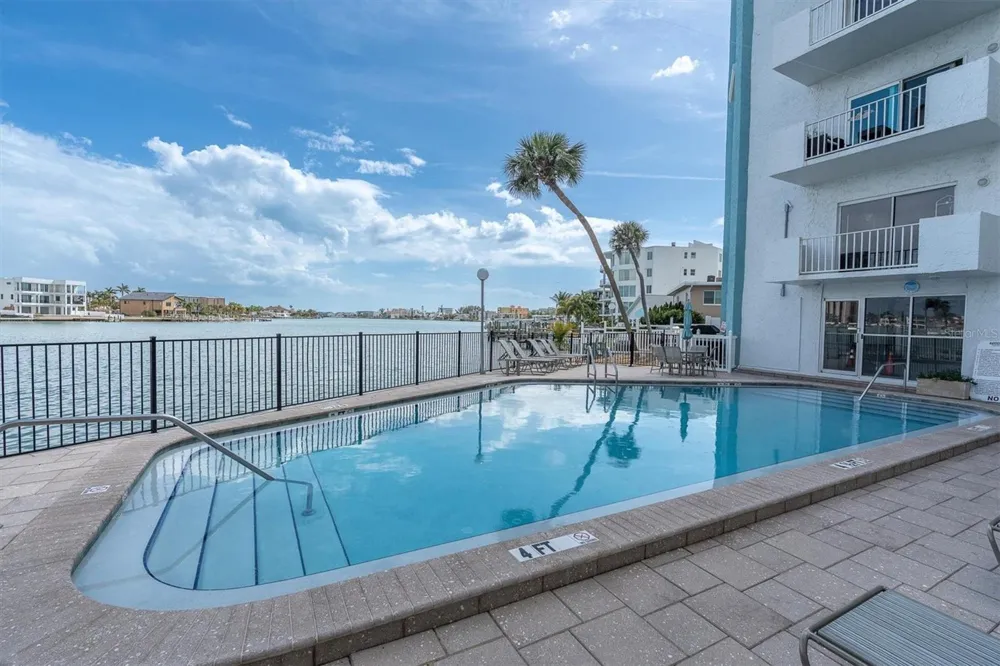 285 107TH AVENUE #701 Treasure Island, FL 33706