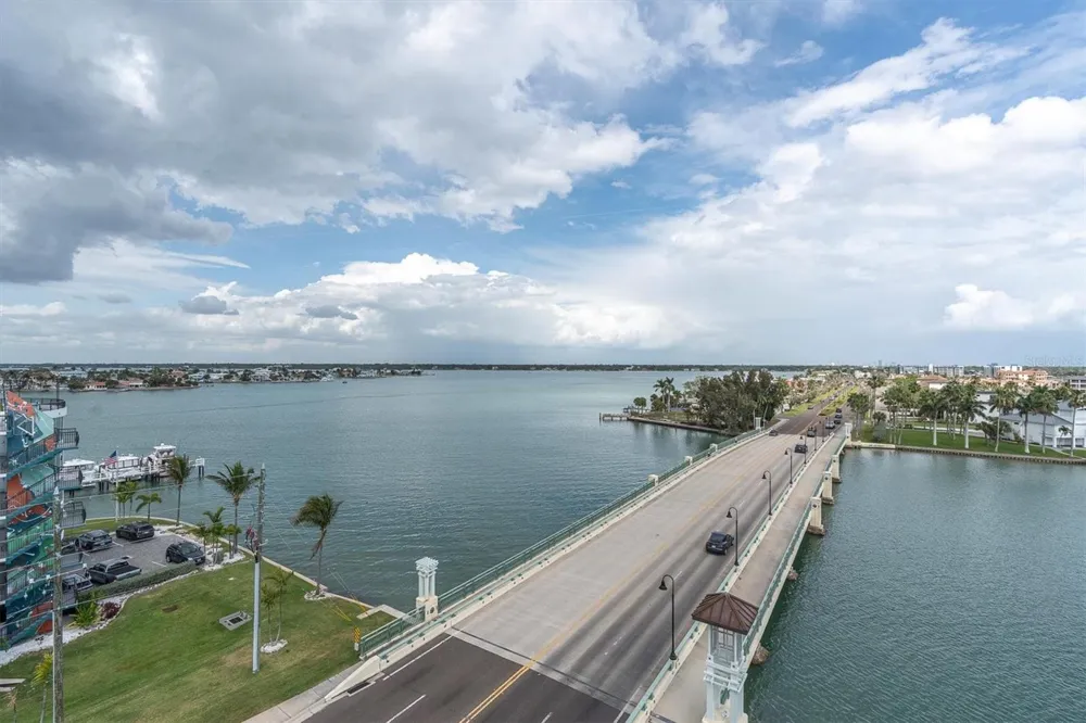 285 107TH AVENUE #701 Treasure Island, FL 33706