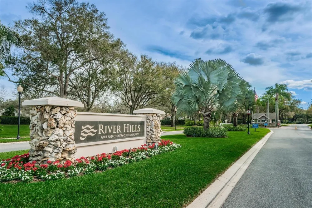 5120 FAIRWAY ONE DRIVE Valrico, FL 33596