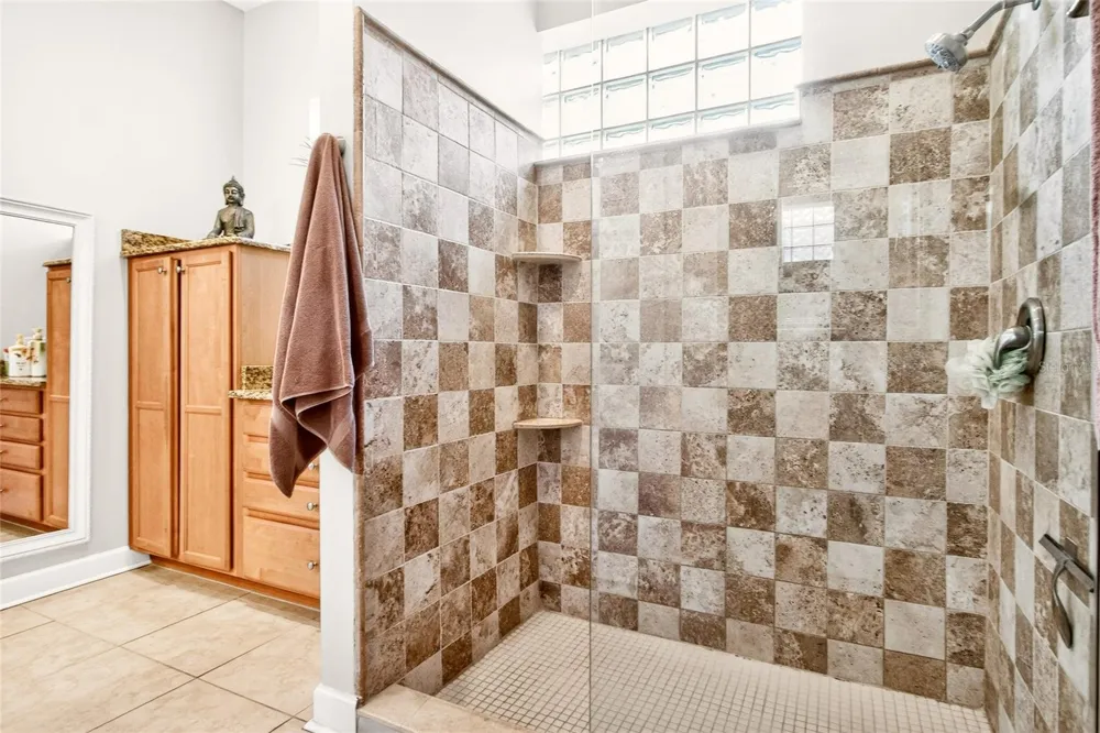 5120 FAIRWAY ONE DRIVE Valrico, FL 33596