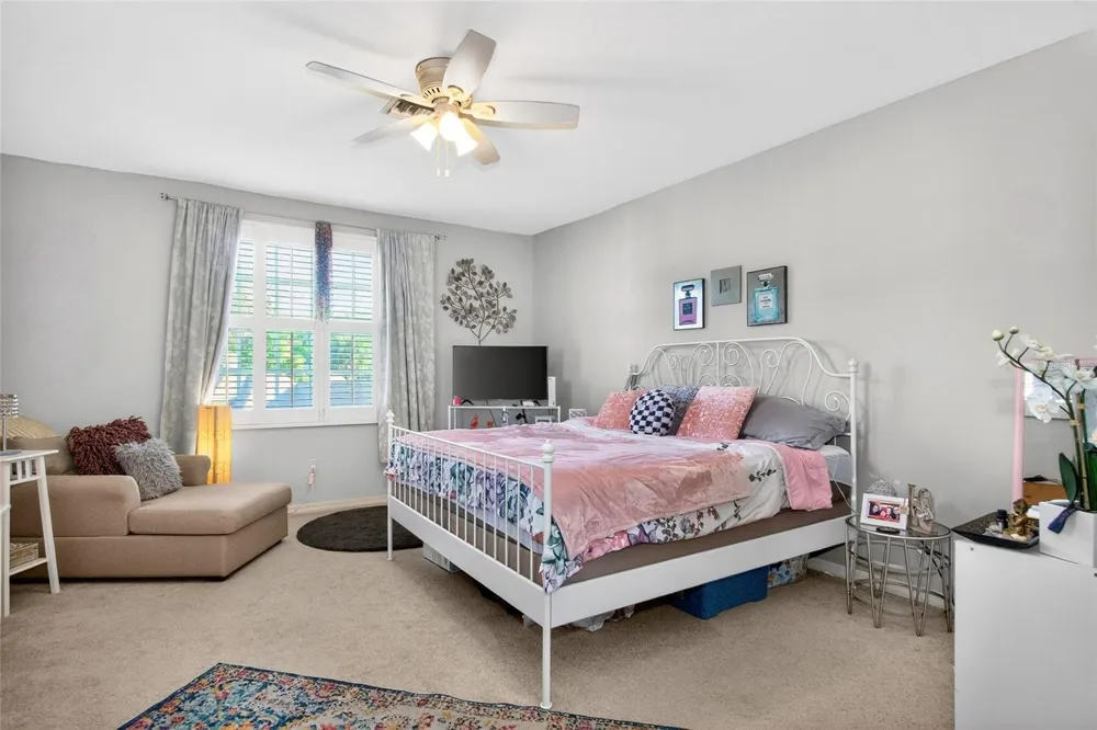 5120 FAIRWAY ONE DRIVE Valrico, FL 33596