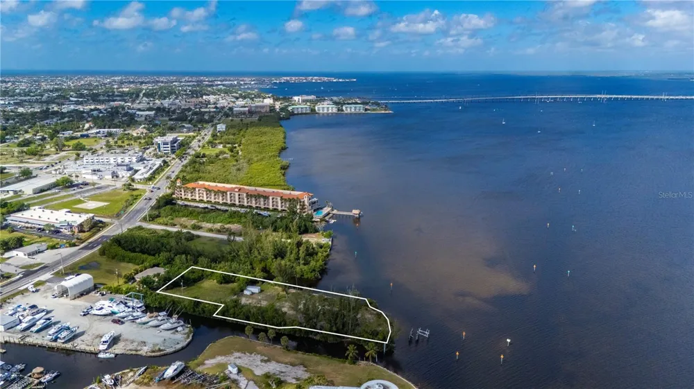 6141 ELLIOTT STREET Punta Gorda, FL 33950