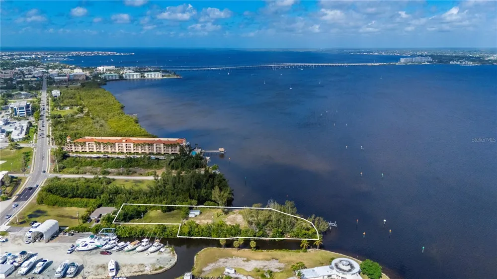 6141 ELLIOTT STREET Punta Gorda, FL 33950