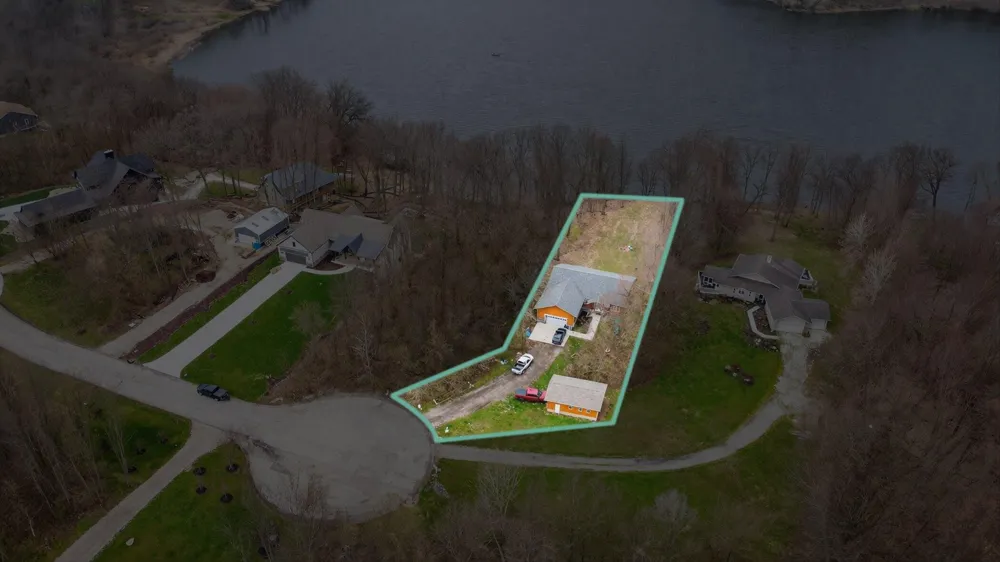 23536 Forest Shores Drive Cassopolis, MI 49031