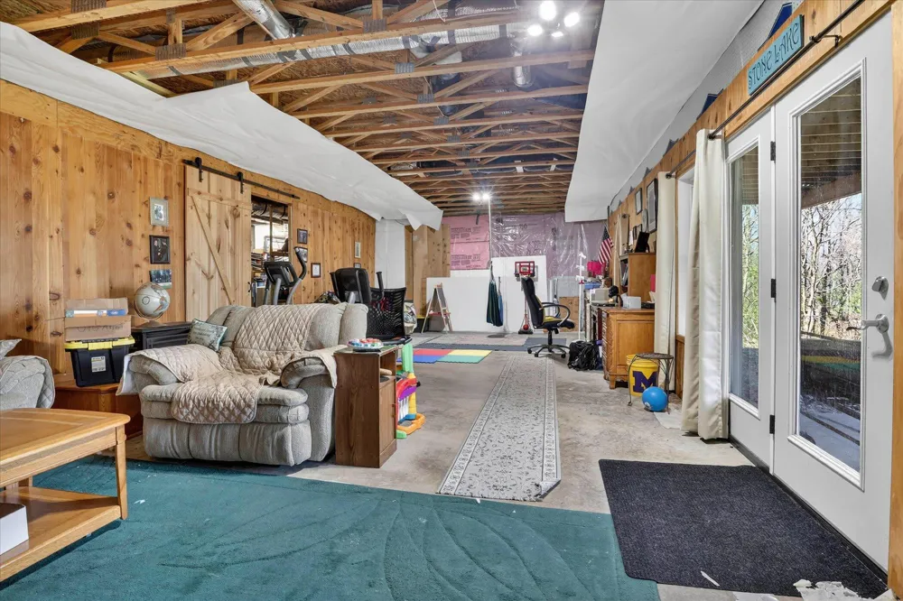 23536 Forest Shores Drive Cassopolis, MI 49031
